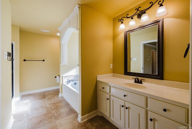 2705 Finley Loop, Bryant, AR 72022