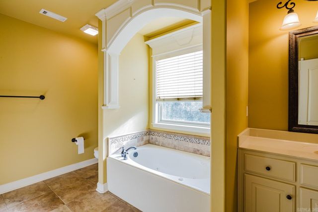 2705 Finley Loop, Bryant, AR 72022