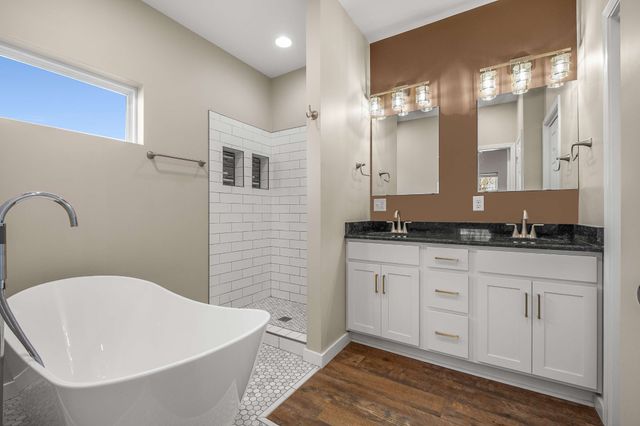 502 Meadowbrook Dr, Mcminnville, TN 37110