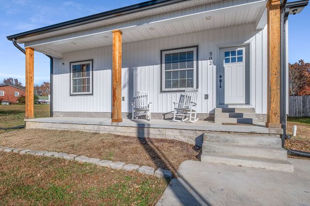 502 Meadowbrook Dr, Mcminnville, TN 37110