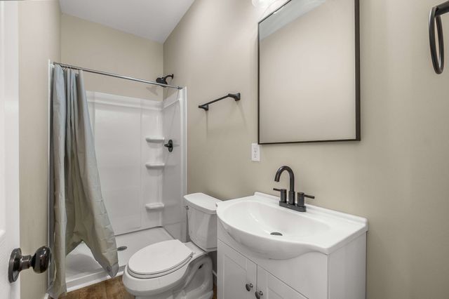 502 Meadowbrook Dr, Mcminnville, TN 37110