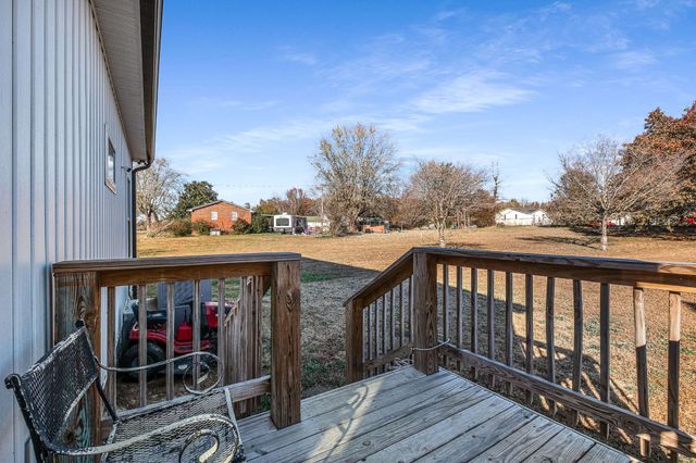 502 Meadowbrook Dr, Mcminnville, TN 37110