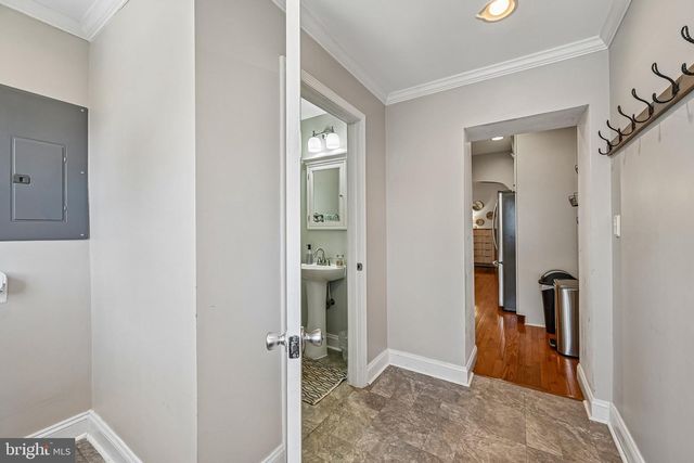 1113 W CROSS ST W, Baltimore, MD 21230