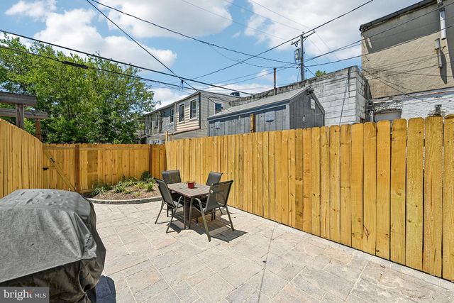 1113 W CROSS ST W, Baltimore, MD 21230