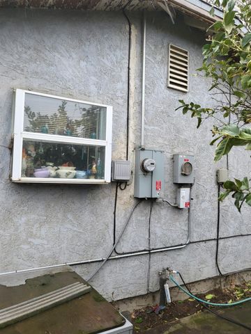 306 Fransil Ln, Turlock, CA 95380