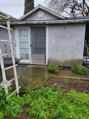 306 Fransil Ln, Turlock, CA 95380