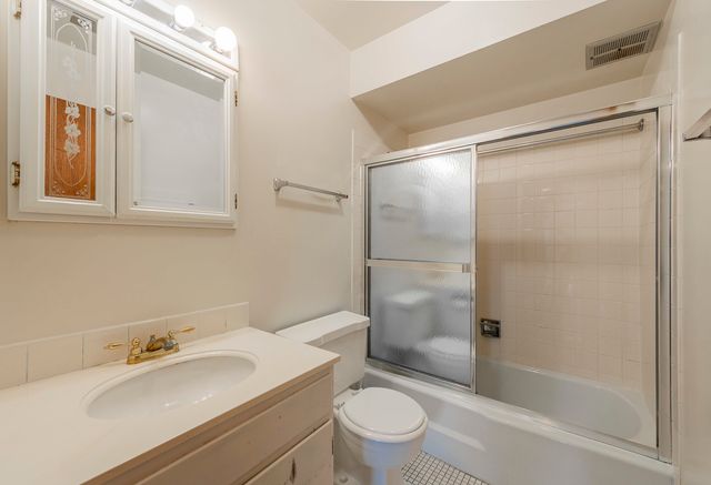 1499 Shermer Road 203E, Northbrook, IL 60062