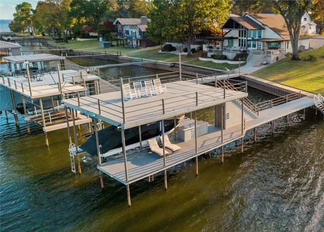 656 Enchanted Isles Drive, Mabank, TX 75156