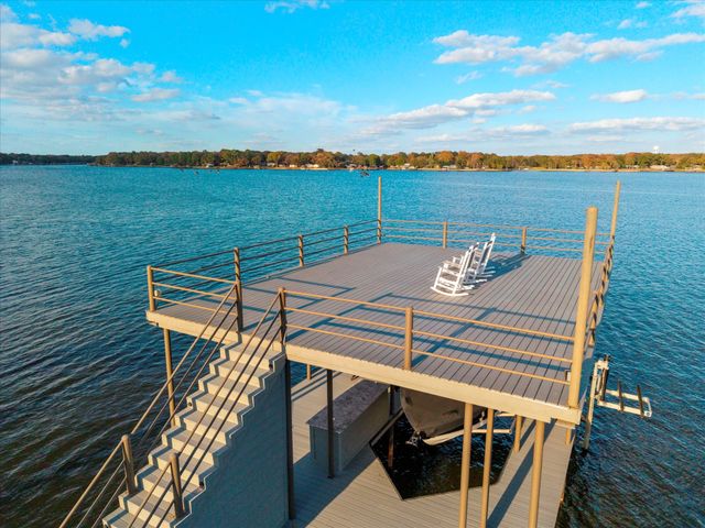 656 Enchanted Isles Drive, Mabank, TX 75156