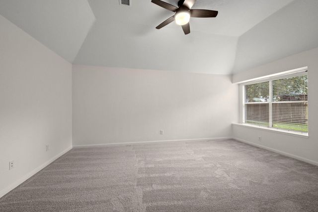 34 S Rambling Ridge Place, Conroe, TX 77385