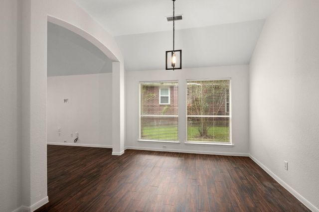 34 S Rambling Ridge Place, Conroe, TX 77385