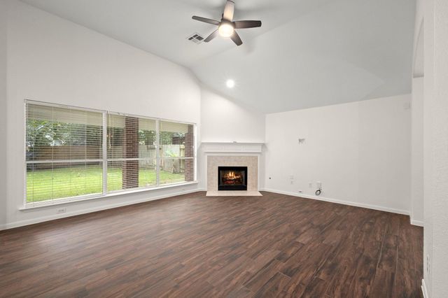 34 S Rambling Ridge Place, Conroe, TX 77385