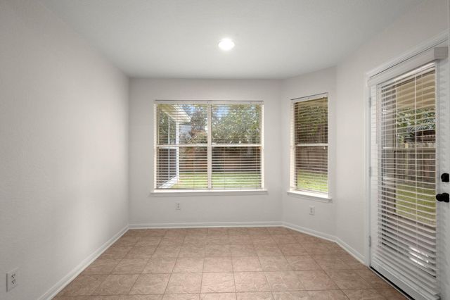 34 S Rambling Ridge Place, Conroe, TX 77385