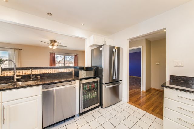 9500 Dee Road 202B, Des Plaines, IL 60016
