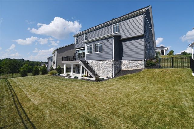 408 Barons Ct, Peters Twp, PA 15367