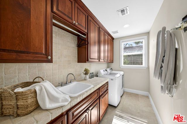 22355 S Summit Ridge Circle, Chatsworth (los Angeles), CA 91311