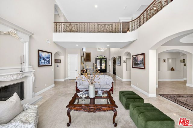 22355 S Summit Ridge Circle, Chatsworth (los Angeles), CA 91311
