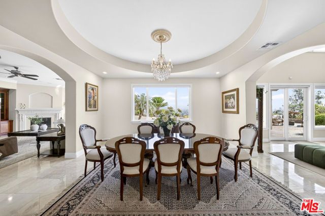 22355 S Summit Ridge Circle, Chatsworth (los Angeles), CA 91311