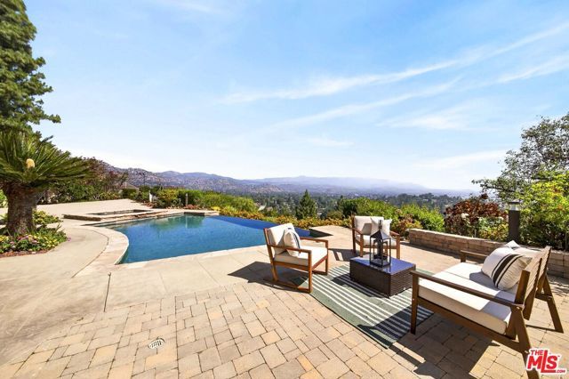 22355 S Summit Ridge Circle, Chatsworth (los Angeles), CA 91311