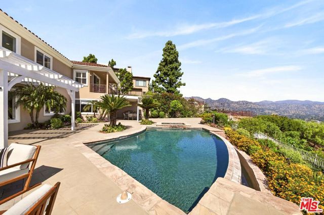 22355 S Summit Ridge Circle, Chatsworth (los Angeles), CA 91311