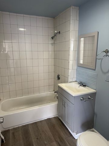 14 Bedford Street 2, Waltham, MA 02452