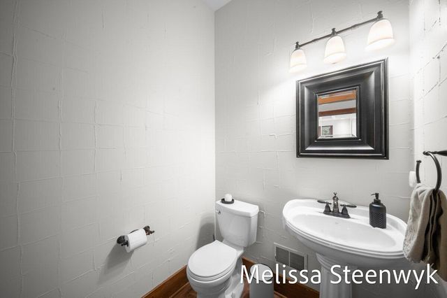 2949 Brookwind Drive, Park Twp, MI 49424