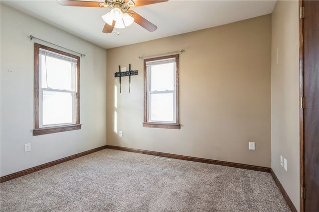 43 Vinton Street, Palo, IA 52324