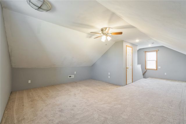 43 Vinton Street, Palo, IA 52324