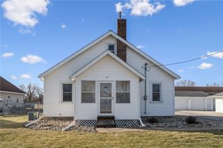 43 Vinton Street, Palo, IA 52324