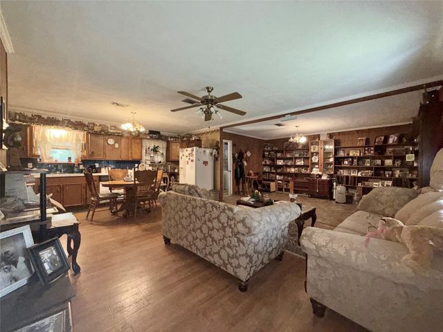 5820 Jefferson Street, Vidor, TX 77662