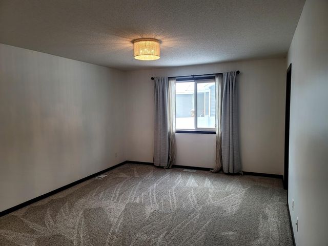 13911 7th Avenue N, Zimmerman, MN 55398