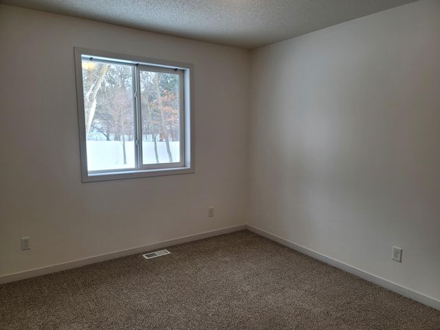 13911 7th Avenue N, Zimmerman, MN 55398