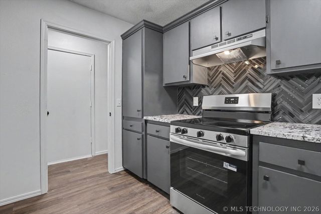 8426 N 117th East Avenue, Owasso, OK 74055