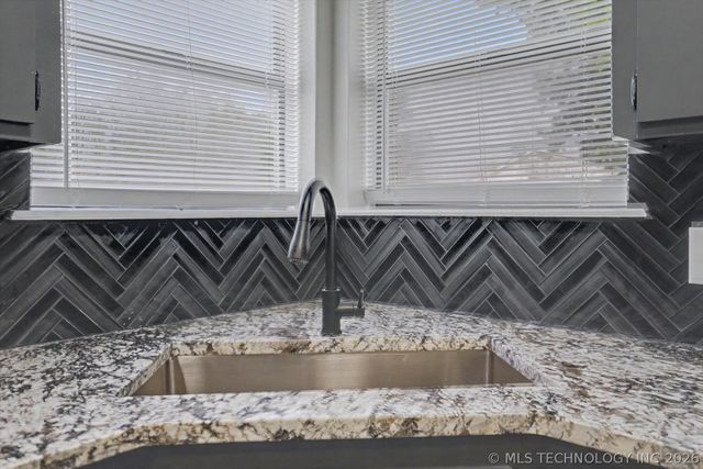 8426 N 117th East Avenue, Owasso, OK 74055