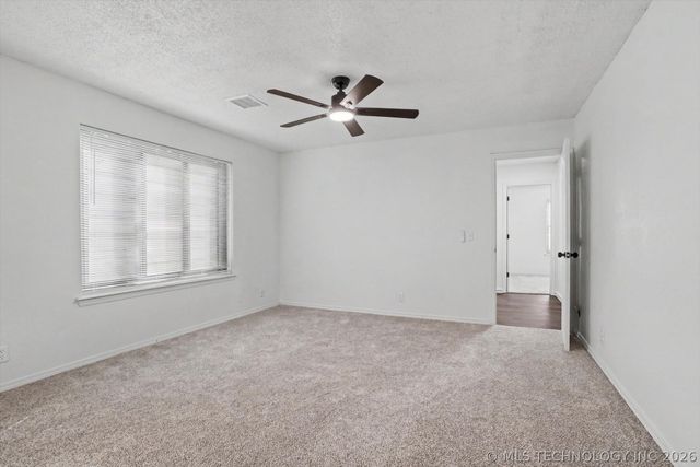 8426 N 117th East Avenue, Owasso, OK 74055