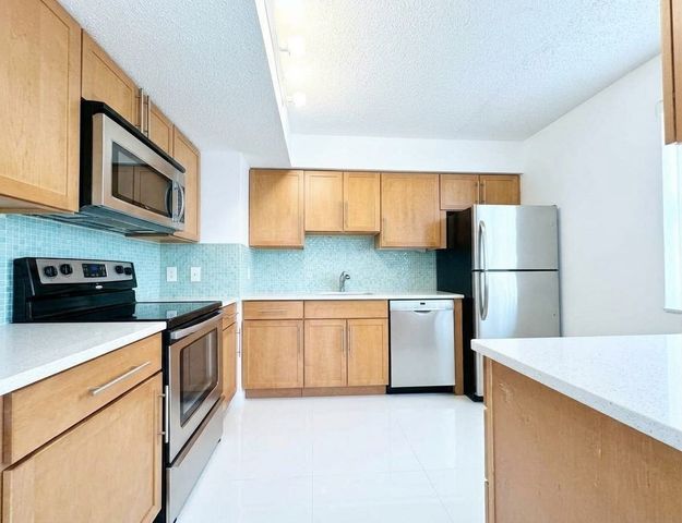 1731 Beacon St 311, Brookline, MA 02445