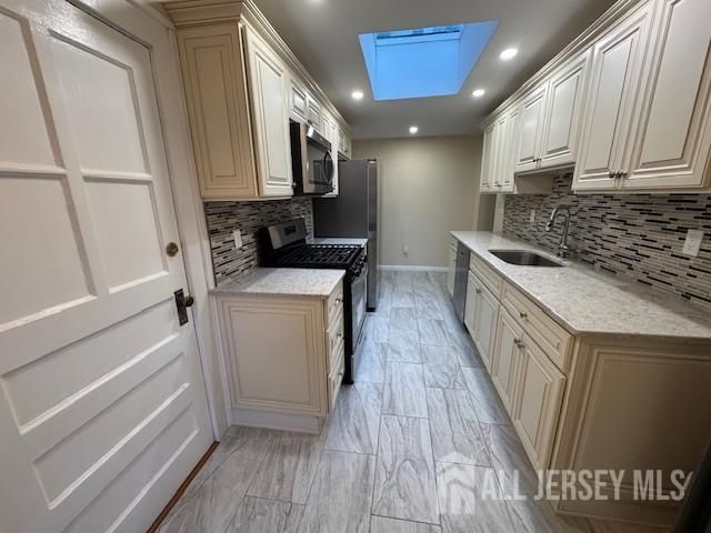 527-533 W 8th Street B, Plainfield, NJ 07060