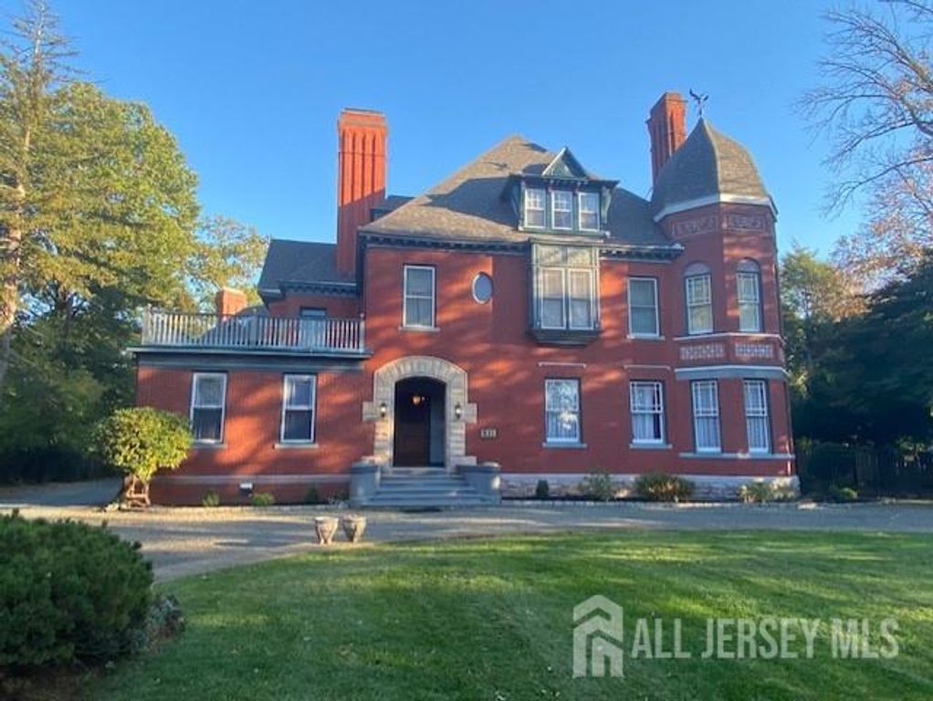 527-533 W 8th Street B, Plainfield, NJ 07060