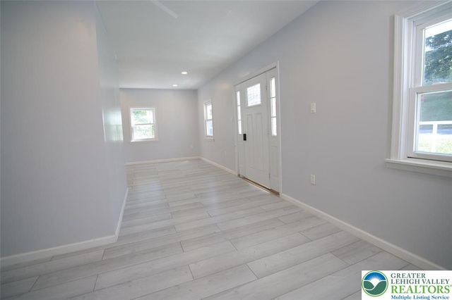 903 West Spruce Street, Other Pa Counties, PA 17866