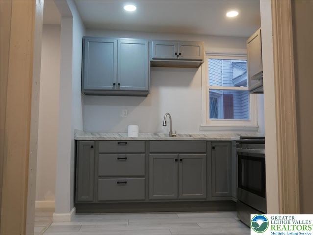 903 West Spruce Street, Other Pa Counties, PA 17866