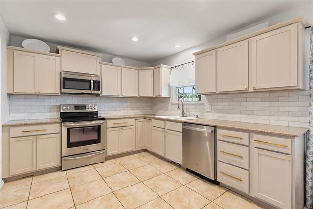 11017 NW 113th Street, Yukon, OK 73099