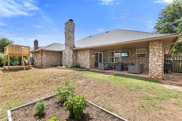 11017 NW 113th Street, Yukon, OK 73099