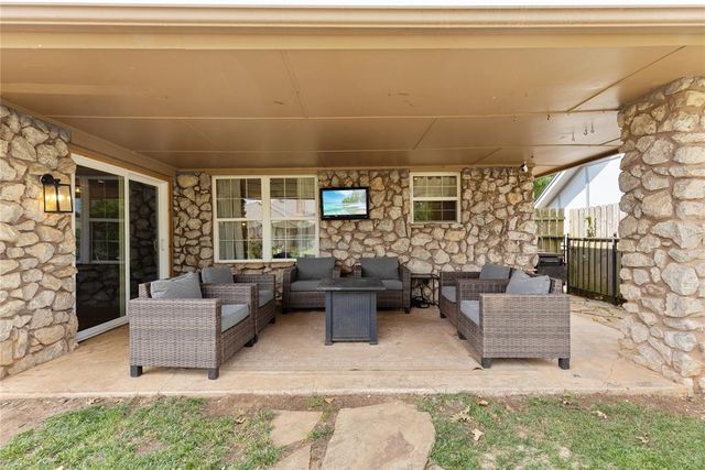 11017 NW 113th Street, Yukon, OK 73099