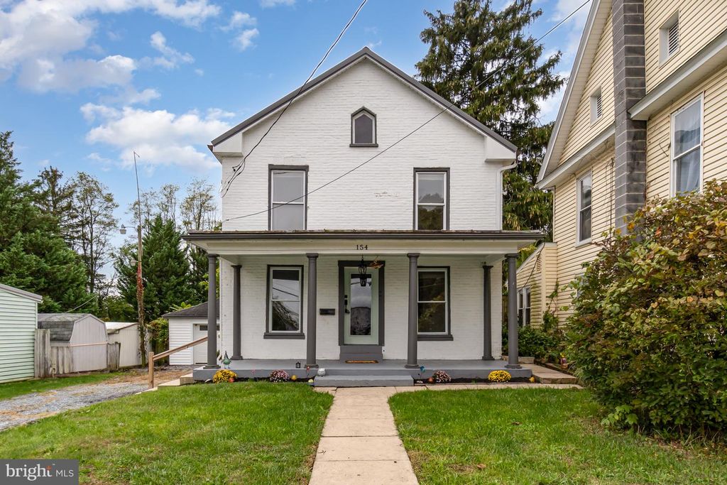154 W W MAIN STREET, Fayetteville, PA 17222