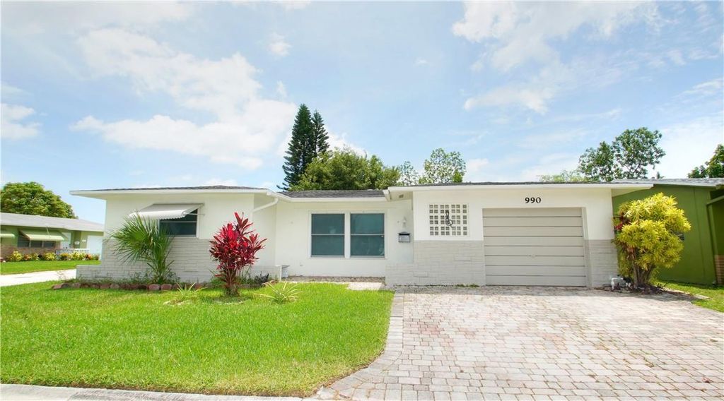 990 NW 67th Ter, Margate, FL 33063
