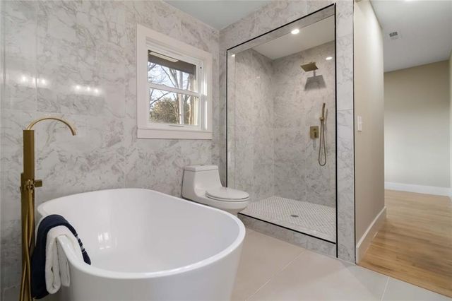 2338 Greenglade NE Road, Atlanta, GA 30345