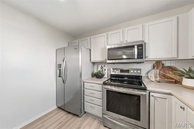 4007 Sherman Park Drive 16G, St Charles, MO 63303