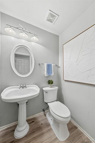 4007 Sherman Park Drive 16G, St Charles, MO 63303