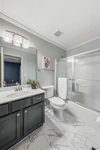 4007 Sherman Park Drive 16G, St Charles, MO 63303