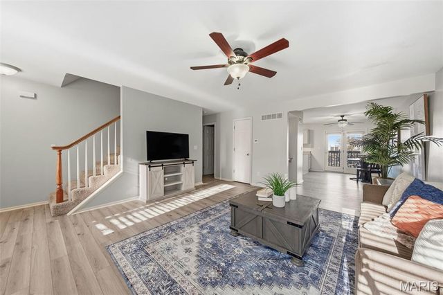 4007 Sherman Park Drive 16G, St Charles, MO 63303